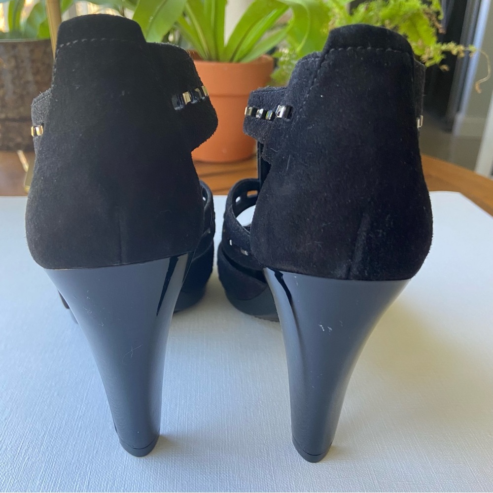 MICHAEL KORS Black Suede Studded Strappy Heels 6.5 NEW - Picture 4 of 6